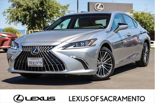 2025 Lexus ES 300h Base
