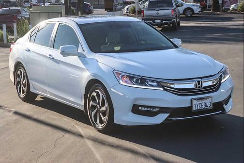 2017 Honda Accord EX w/Honda Sensing