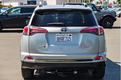 2018 Toyota RAV4 LE