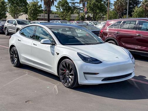 Pearl White Multi-Coat 2023 Tesla Model 3 Performance