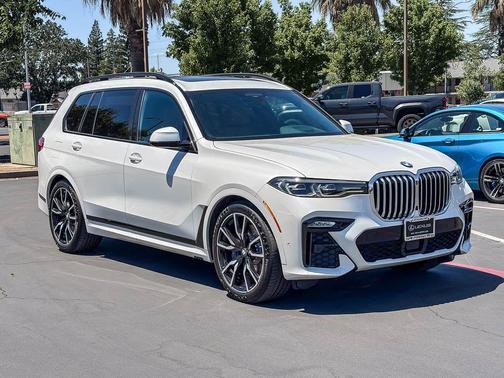 Mineral White Metallic 2019 BMW X7 xDrive40i