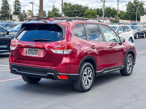 Crimson Red Pearl 2019 Subaru Forester Premium