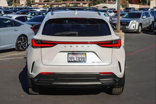 2025 Lexus NX 350h Premium