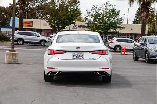 2022 Lexus ES 350 Base