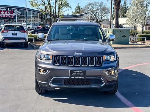 Granite Crystal Metallic Clearcoat 2019 Jeep Grand Cherokee Limited