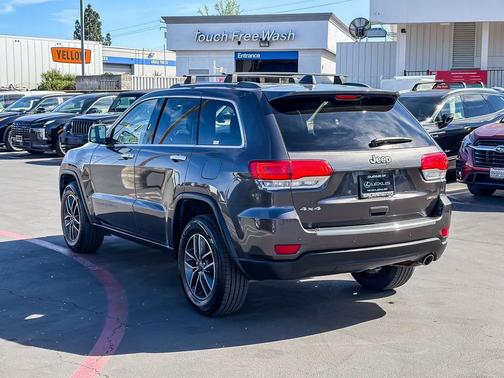 Granite Crystal Metallic Clearcoat 2019 Jeep Grand Cherokee Limited