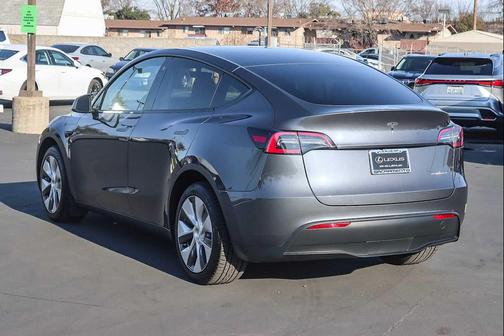 2023 Tesla Model Y Long Range Dual Motor All-Wheel Drive