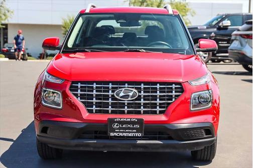 2023 Hyundai VENUE SEL