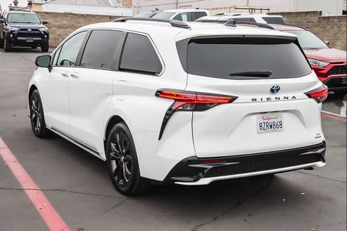 2022 Toyota Sienna XSE 7 Passenger