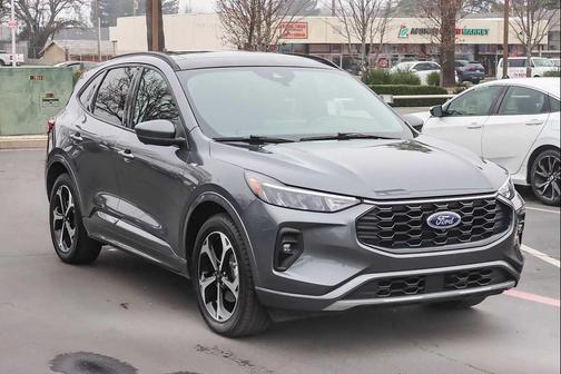 2023 Ford Escape ST-Line Select