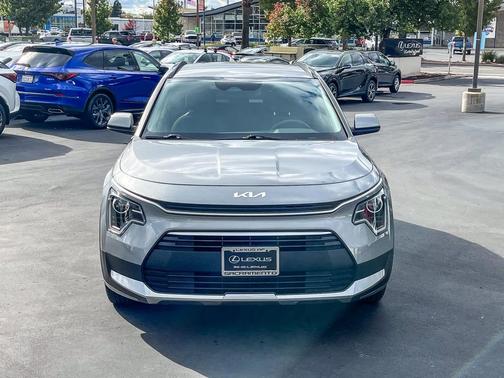2024 Kia Niro LX
