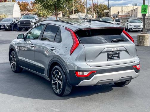2024 Kia Niro LX