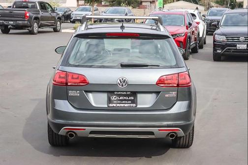 2017 Volkswagen Golf Alltrack TSI SEL