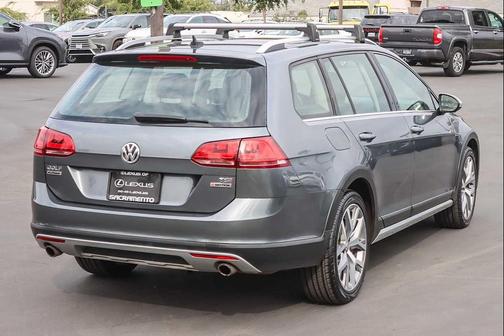 2017 Volkswagen Golf Alltrack TSI SEL
