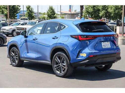 2022 Lexus NX 450h+ Luxury