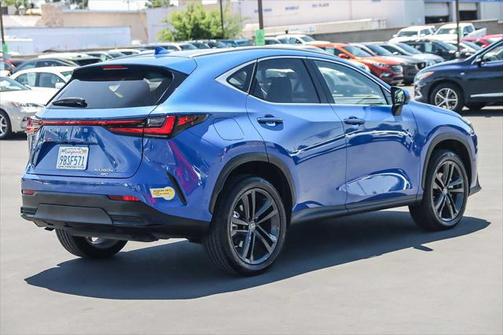 2022 Lexus NX 450h+ Luxury