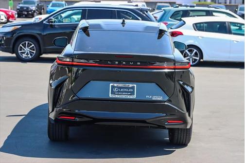 2025 Lexus RZ 450e Premium
