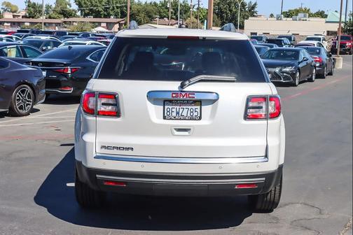 2016 GMC Acadia SLT-1