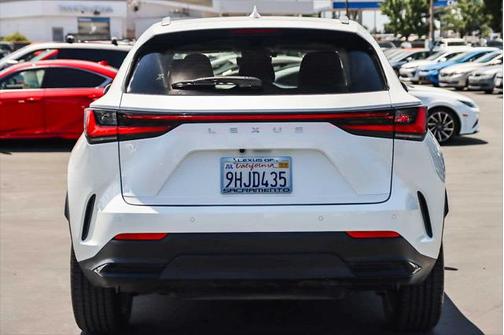 2024 Lexus NX 450h+ Luxury