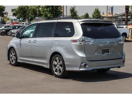 2017 Toyota Sienna SE