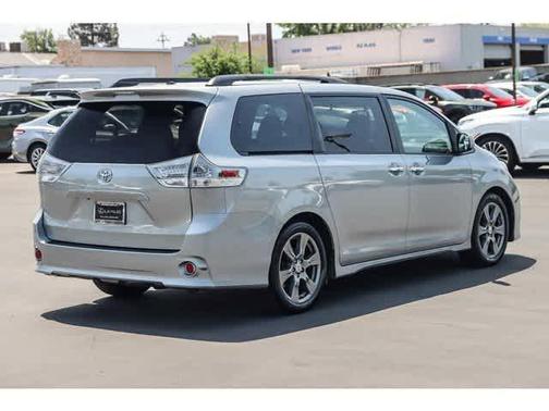 2017 Toyota Sienna SE