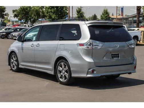 2017 Toyota Sienna SE