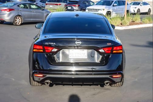 2024 Nissan Altima SR FWD