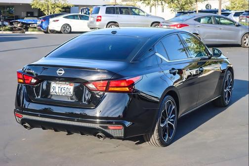 2024 Nissan Altima SR FWD