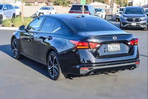 2024 Nissan Altima SR FWD