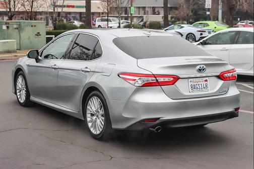2018 Toyota Camry Hybrid XLE