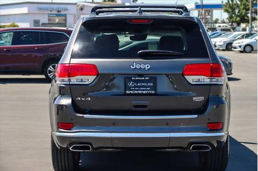 2021 Jeep Grand Cherokee Summit