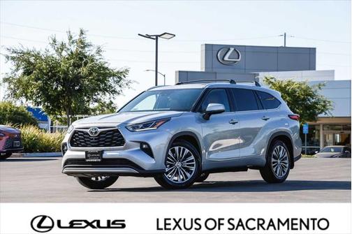 2022 Toyota Highlander Platinum