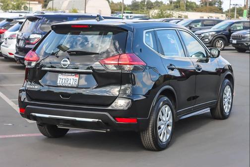 2017 Nissan Rogue S