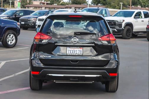 2017 Nissan Rogue S