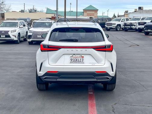 2025 Lexus NX 350h Premium