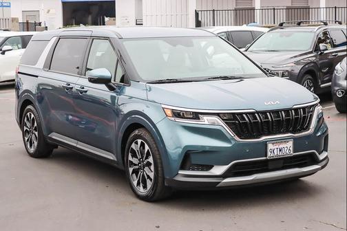 2024 Kia Carnival EX