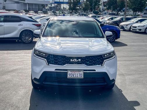 2023 Kia Sorento LX