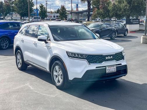 2023 Kia Sorento LX