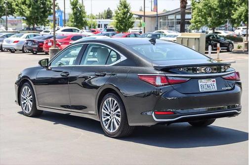 2021 Lexus ES 300h Base