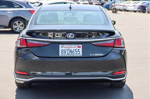 2021 Lexus ES 300h Base