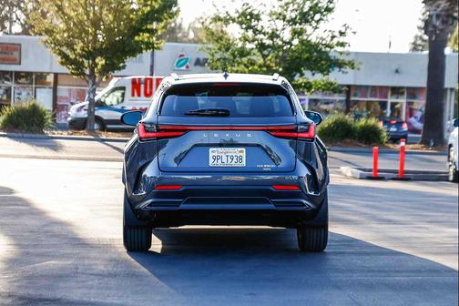 2025 Lexus NX 350h Premium
