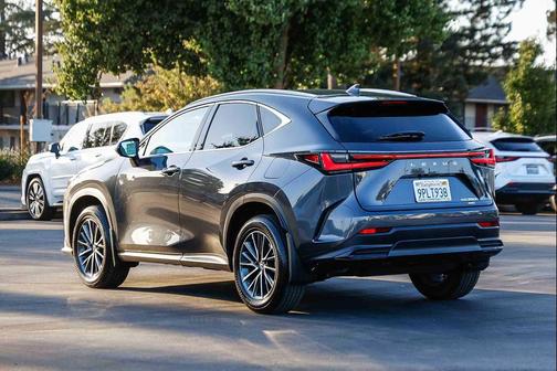 2025 Lexus NX 350h Premium