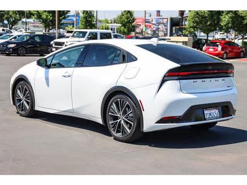 2025 Toyota Prius XLE