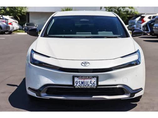 2025 Toyota Prius XLE