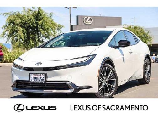 2025 Toyota Prius XLE