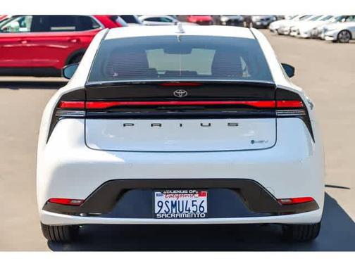 2025 Toyota Prius XLE