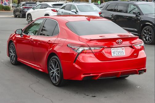 2021 Toyota Camry SE