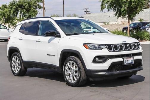 2023 Jeep Compass Latitude Lux
