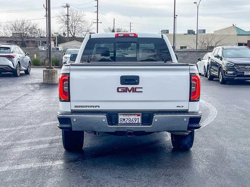 2017 GMC Sierra 1500 SLT