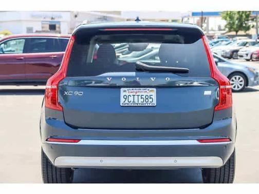 2022 Volvo XC90 Recharge Plug-In Hybrid T8 Inscription 6 Passenger